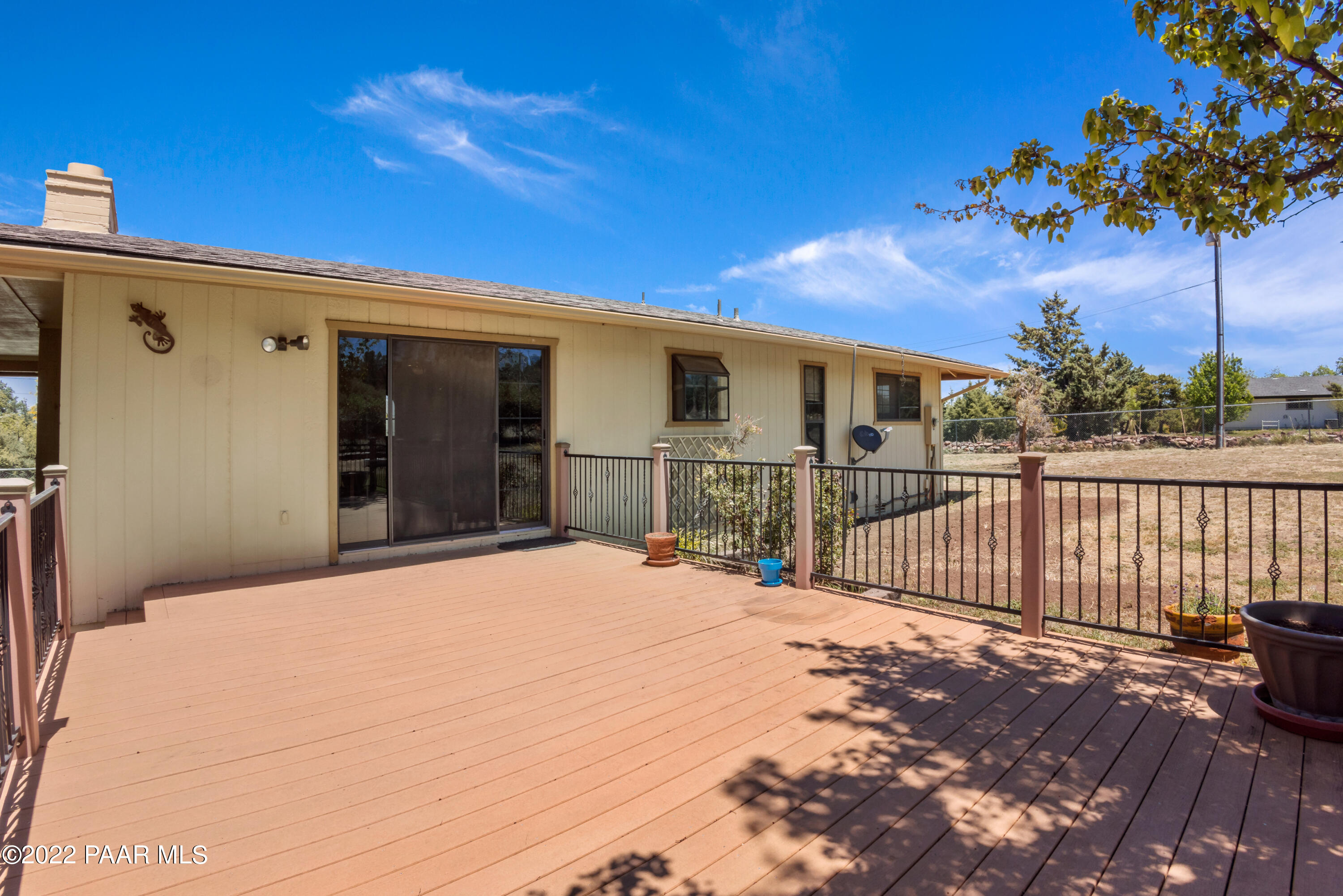 1481 West Cliff Rose Road Prescott, AZ 86305 - Photo 24 of 38 a view of a terrace