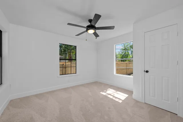 $1,575 | 33 17th Avenue North, Texas City, TX 77590