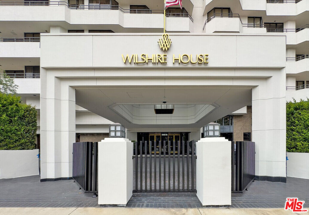 10601 Wilshire Boulevard, Unit 602 Los Angeles, CA 90024 - Photo 2 of 4