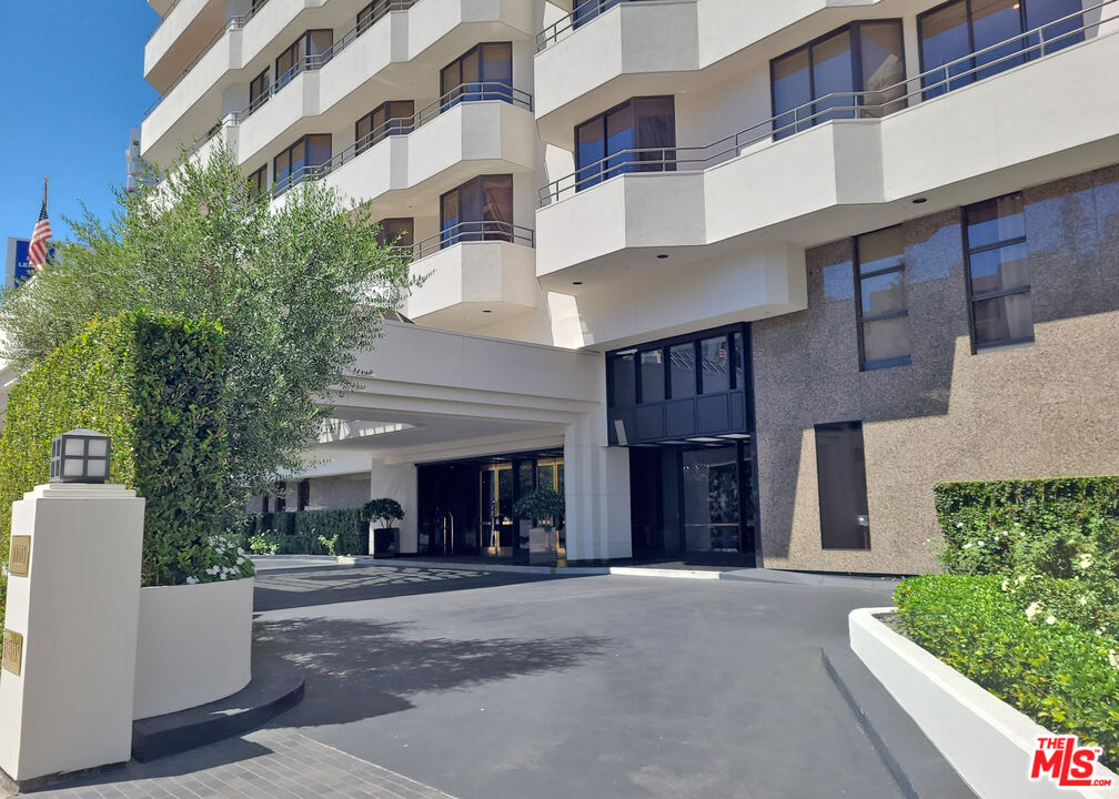 10601 Wilshire Boulevard, Unit 602 Los Angeles, CA 90024 - Photo 3 of 4