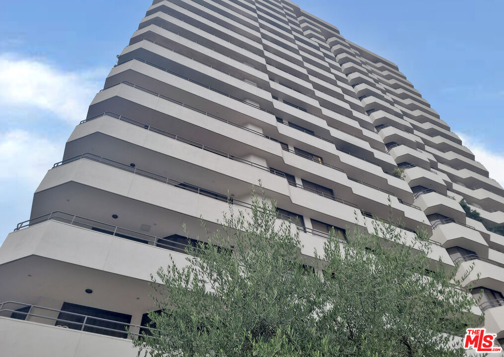 10601 Wilshire Boulevard, Unit 602 Los Angeles, CA 90024 - Photo 4 of 4