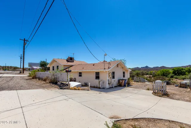 $525,000 | 855 East Wickenburg Way, Wickenburg, AZ 85390