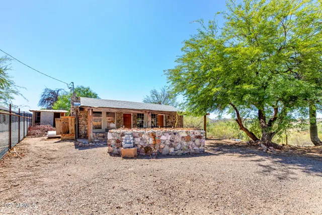 $525,000 | 855 East Wickenburg Way, Wickenburg, AZ 85390