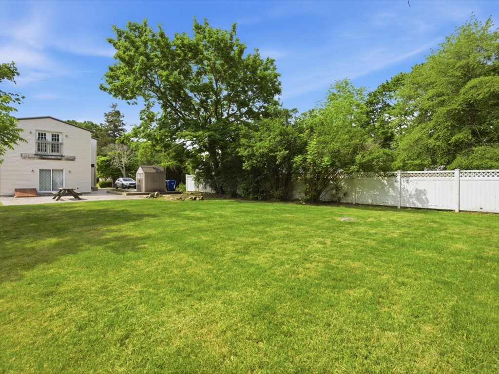 82 Wells Street Westerly, RI 02891 - Photo 5 of 45