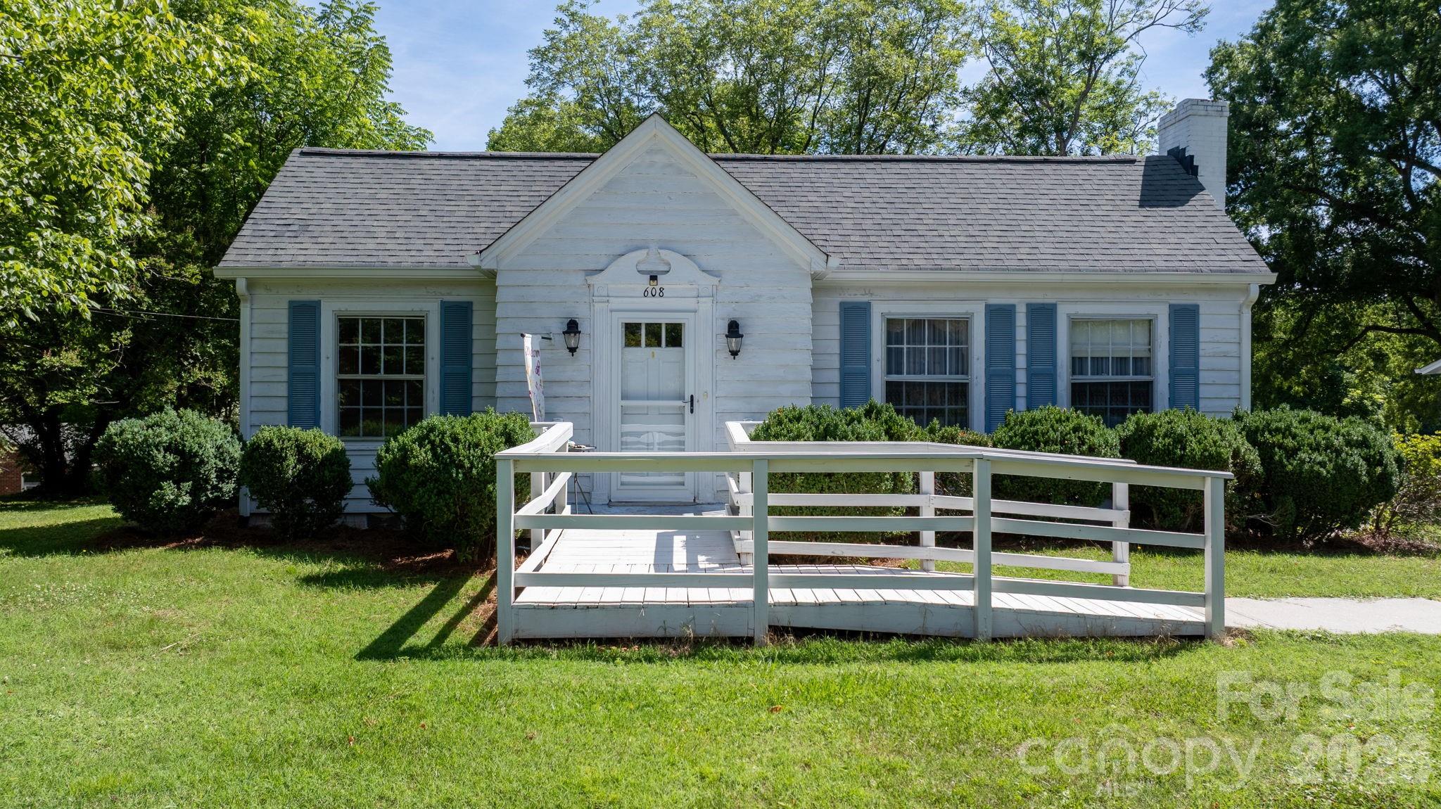 608 1st Street West Conover, NC 28613 - Photo 2 of 35