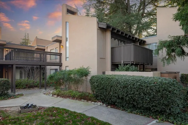 $215,000 | 2200 Woodside Lane, Unit 12, Sacramento, CA 95825