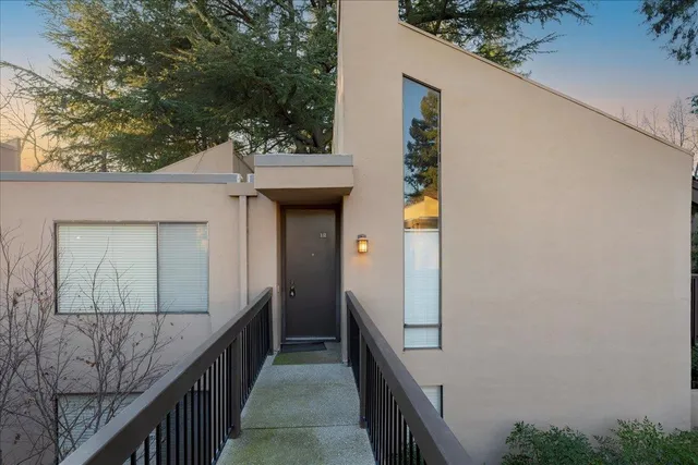 a view of a corridor