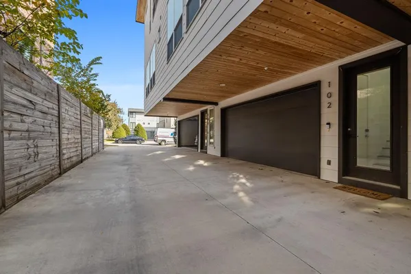 $3,695 | 2317 Moser Avenue, Unit 102, Dallas, TX 75206