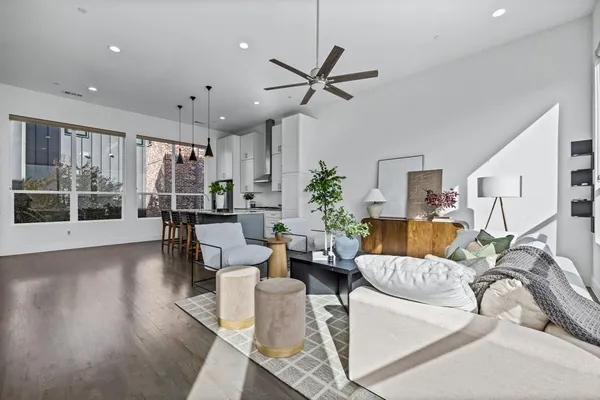 $3,695 | 2317 Moser Avenue, Unit 102, Dallas, TX 75206