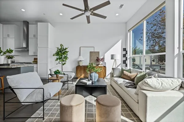 $3,695 | 2317 Moser Avenue, Unit 102, Dallas, TX 75206