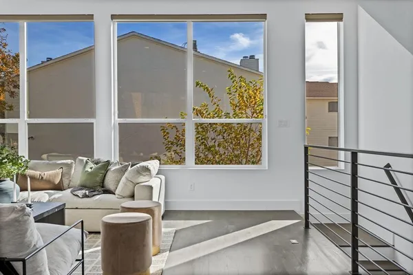 $3,695 | 2317 Moser Avenue, Unit 102, Dallas, TX 75206