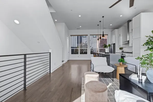 $3,695 | 2317 Moser Avenue, Unit 102, Dallas, TX 75206