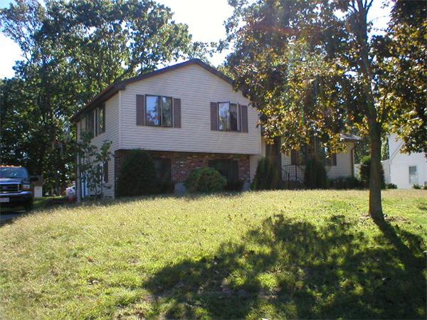 173 Bridle Path Road Chicopee, MA 01013 - Photo 2 of 3 Gallery Image 2