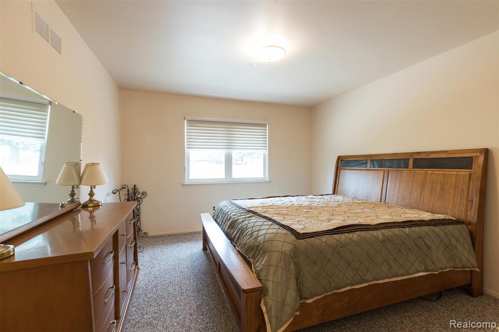 18360 Rudgate Street Southgate, MI 48195 - Photo 23 of 31