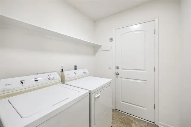 $2,600 | 143 West Village Knoll Circle, Spring, TX 77381