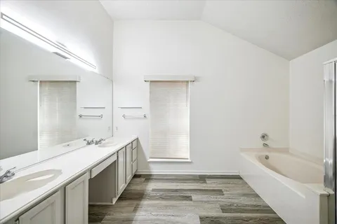 $2,600 | 143 West Village Knoll Circle, Spring, TX 77381