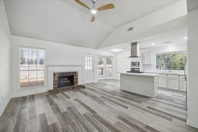 $2,600 | 143 West Village Knoll Circle, Spring, TX 77381