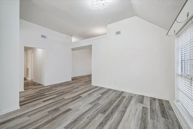 $2,600 | 143 West Village Knoll Circle, Spring, TX 77381