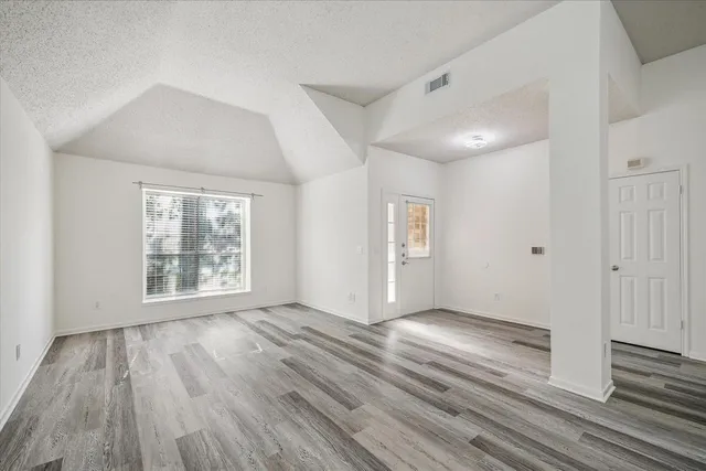 $2,600 | 143 West Village Knoll Circle, Spring, TX 77381