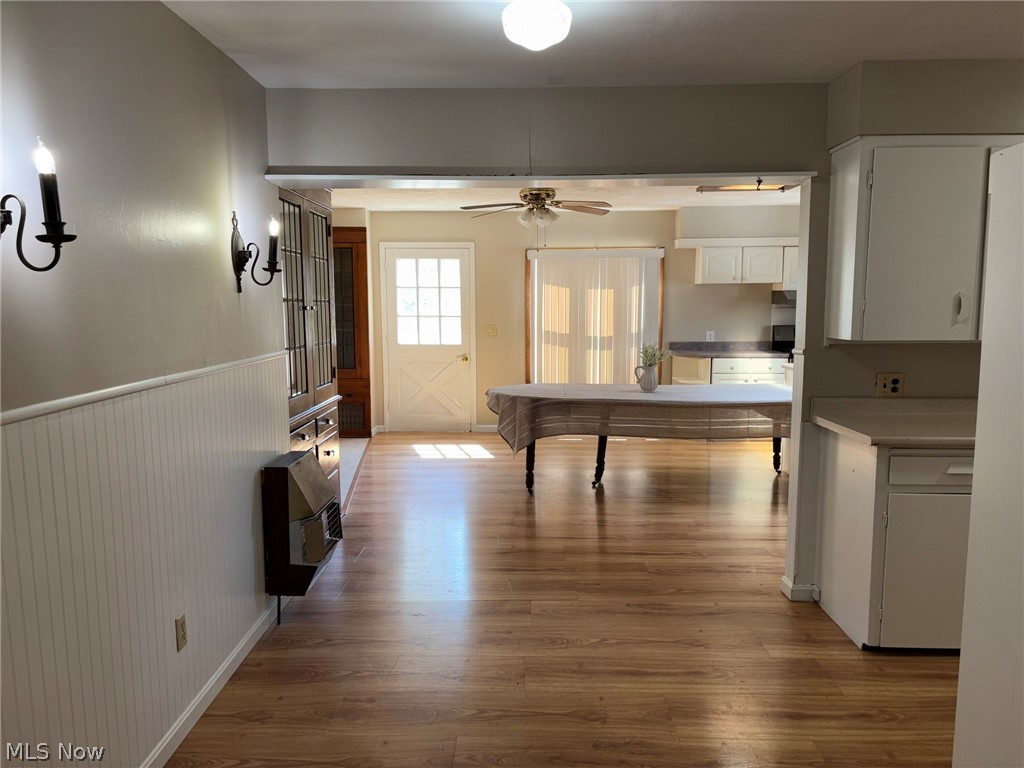 2140 Claus Road Vermilion, OH 44089 - Photo 10 of 50 entry to kitchen from the living room