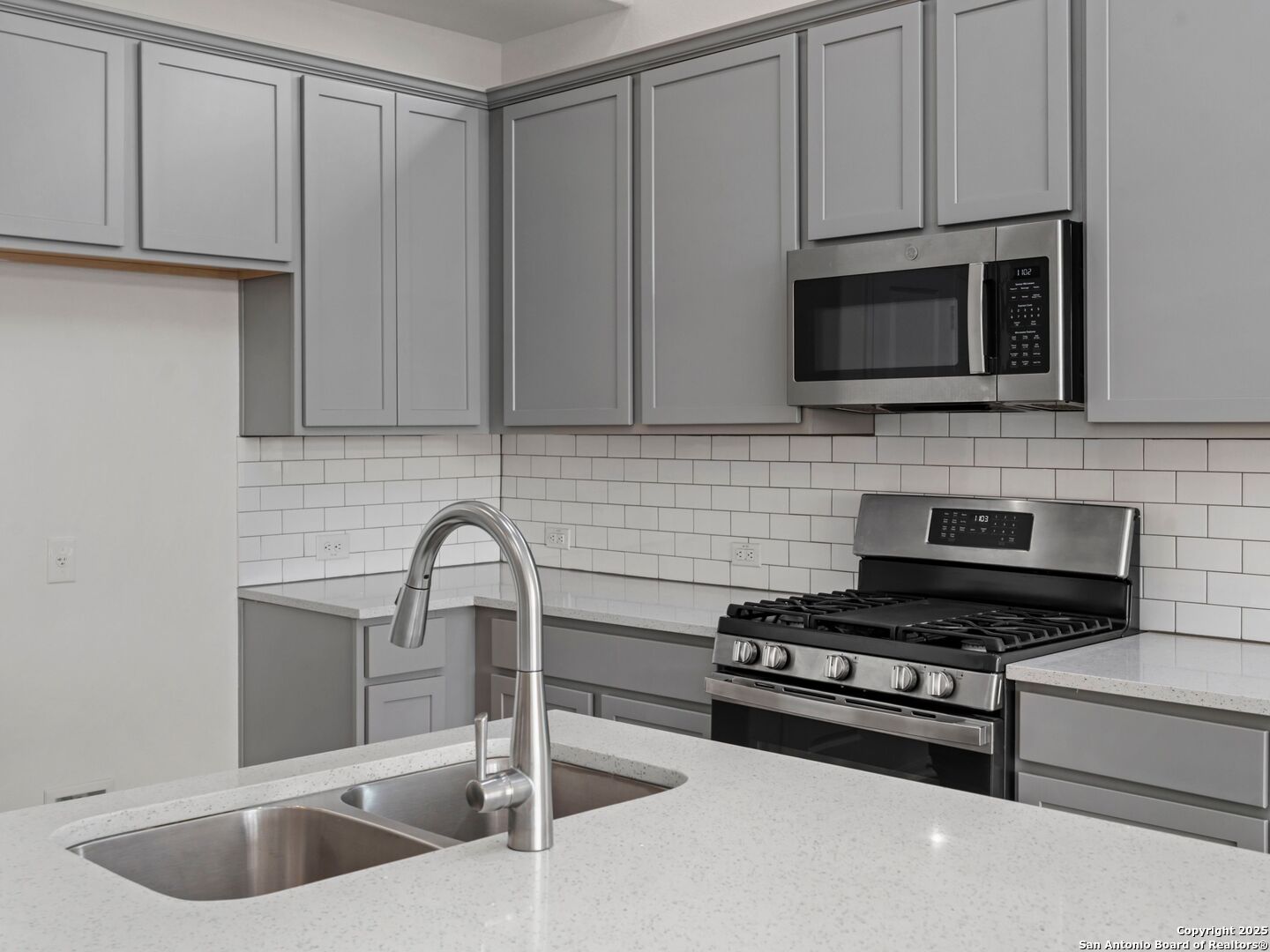 6288 Black Butte Schertz, TX 78108 - Photo 12 of 36