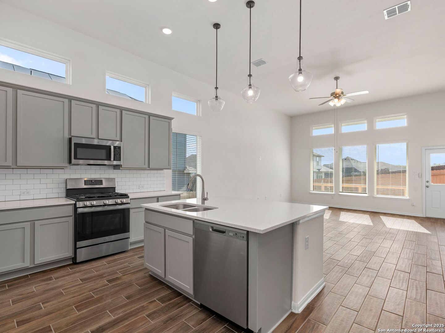 6288 Black Butte Schertz, TX 78108 - Photo 7 of 36