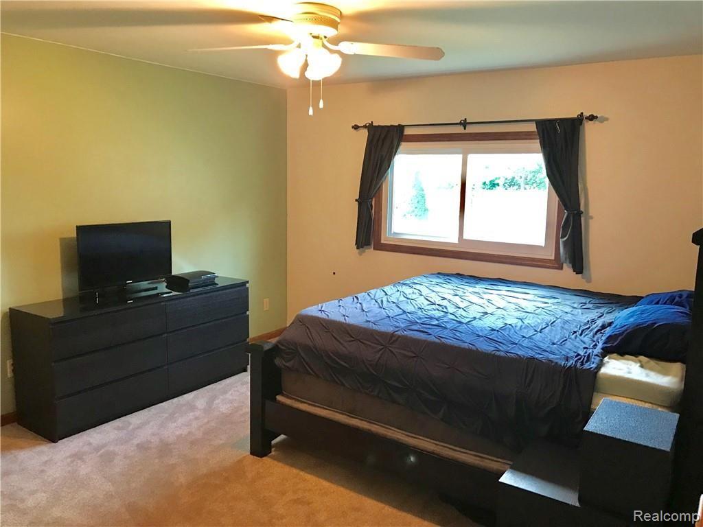47111 Greenview Road Utica, MI 48317 - Photo 8 of 15 IMG_8194.jpg