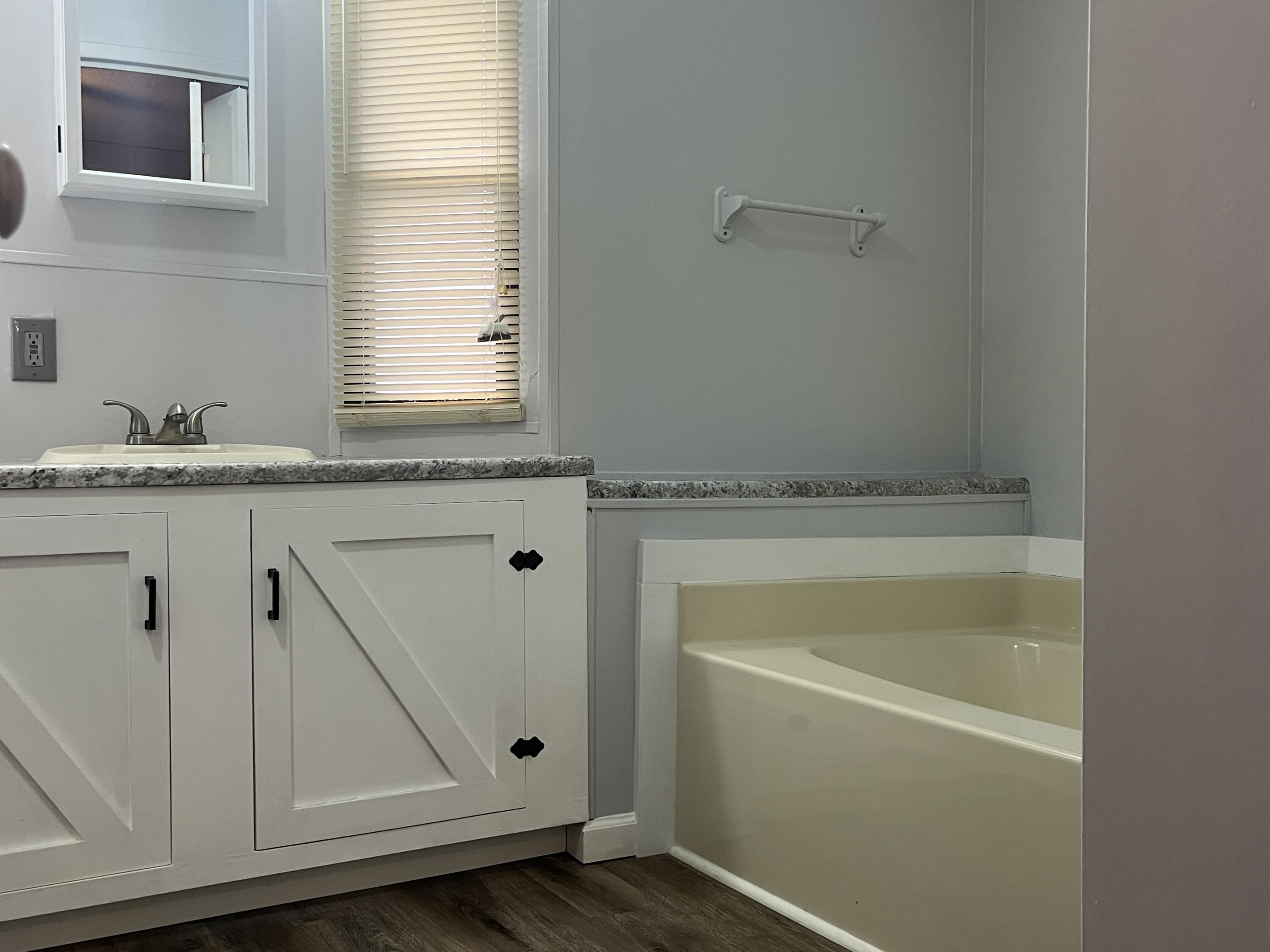 1572 Ivy Branch Drive Blue Ridge, VA 24064 - Photo 4 of 13 Primary Bath