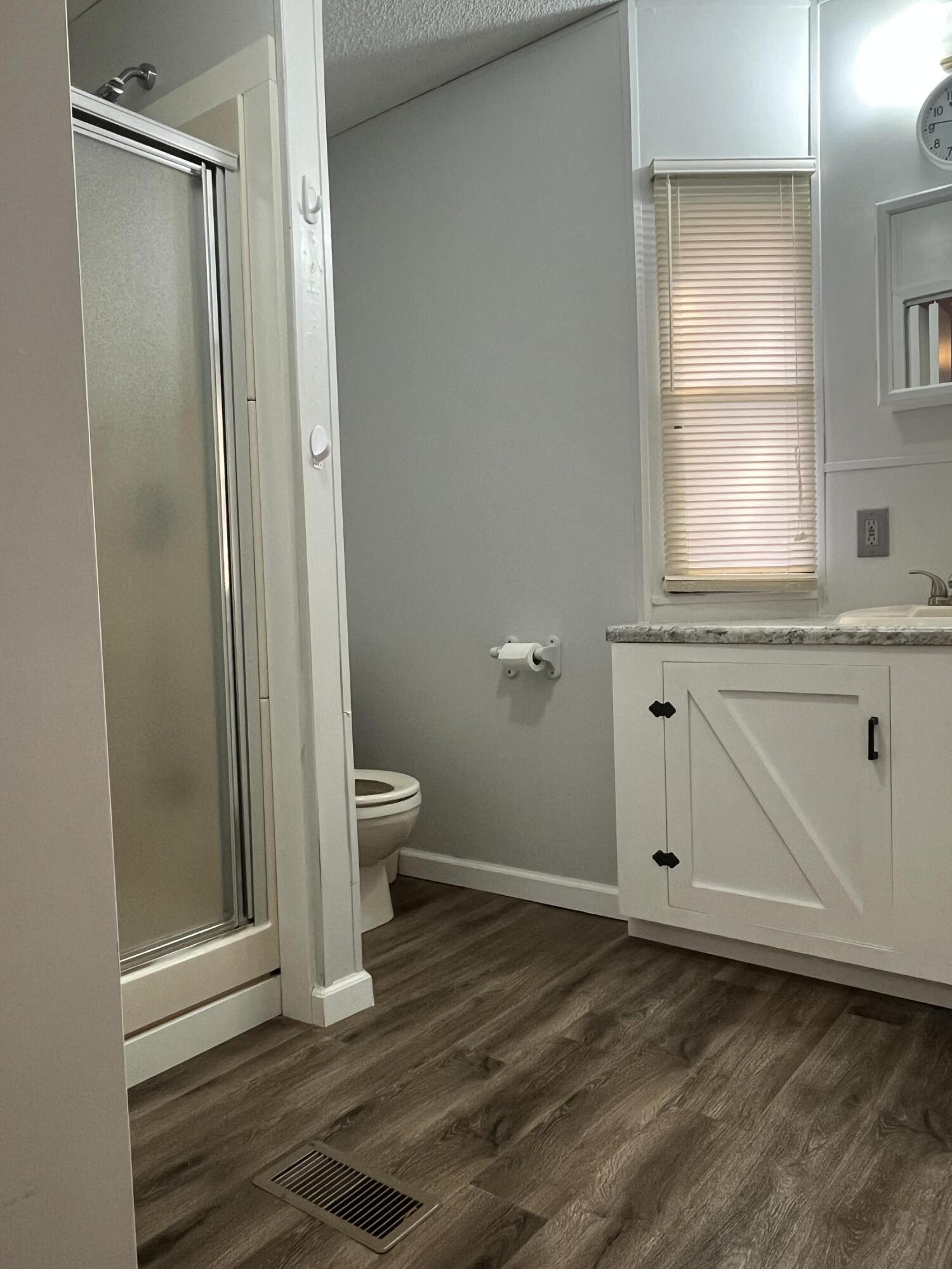 1572 Ivy Branch Drive Blue Ridge, VA 24064 - Photo 5 of 13 Primary Bath