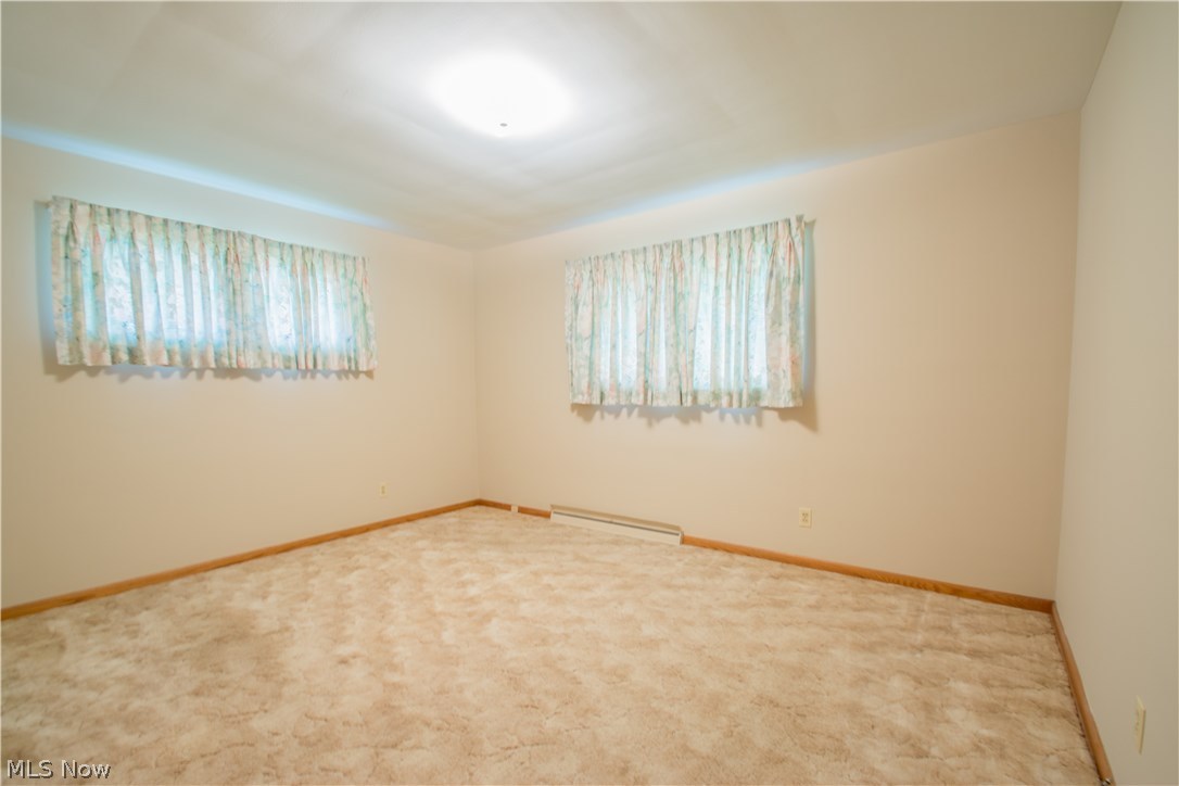 2250 Springfield Center Road Akron, OH 44312 - Photo 19 of 35 Large Master Bedroom