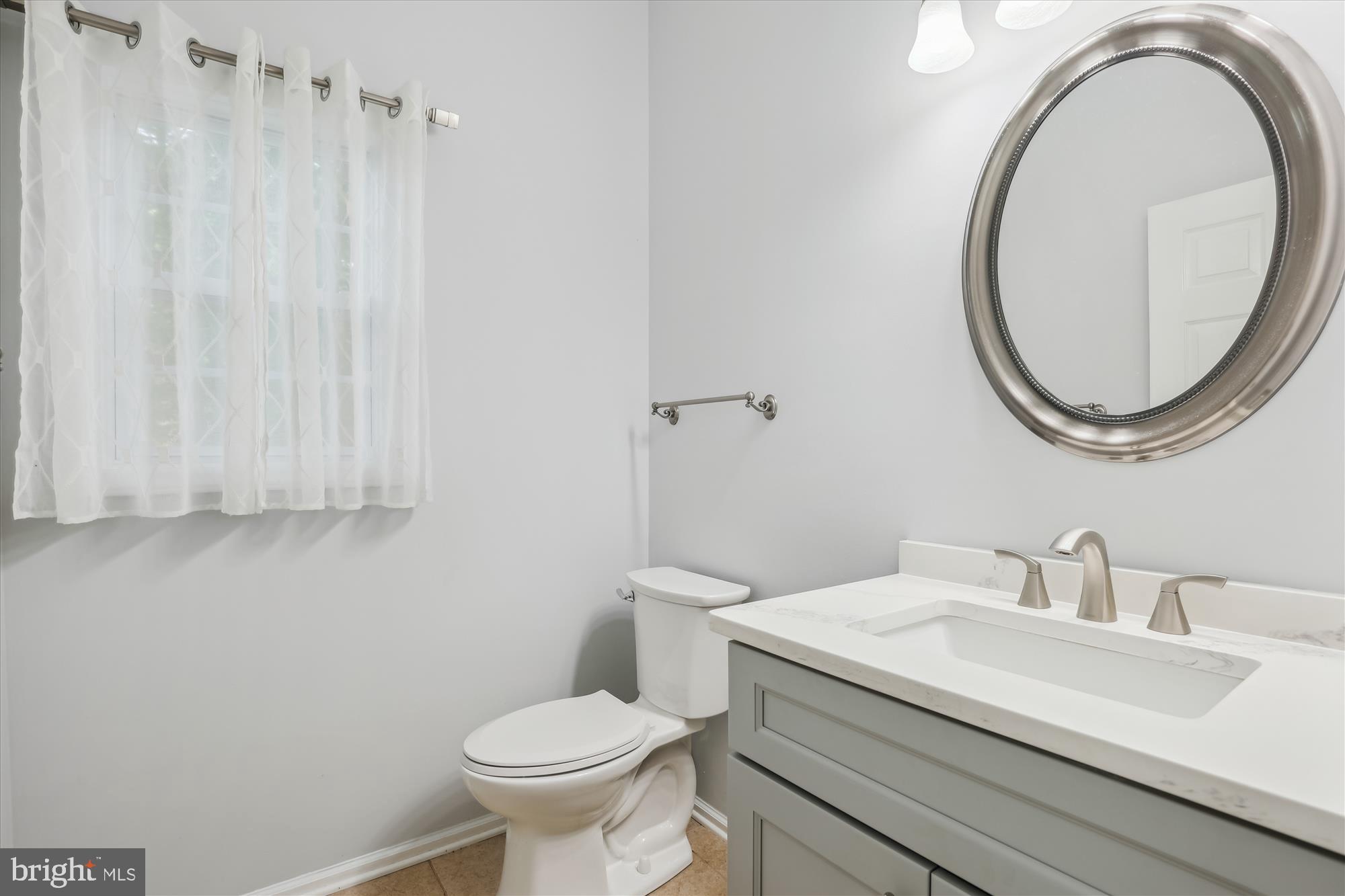 15895 Northgate Drive Dumfries, VA 22025 - Photo 16 of 39 Updated powder room on main level