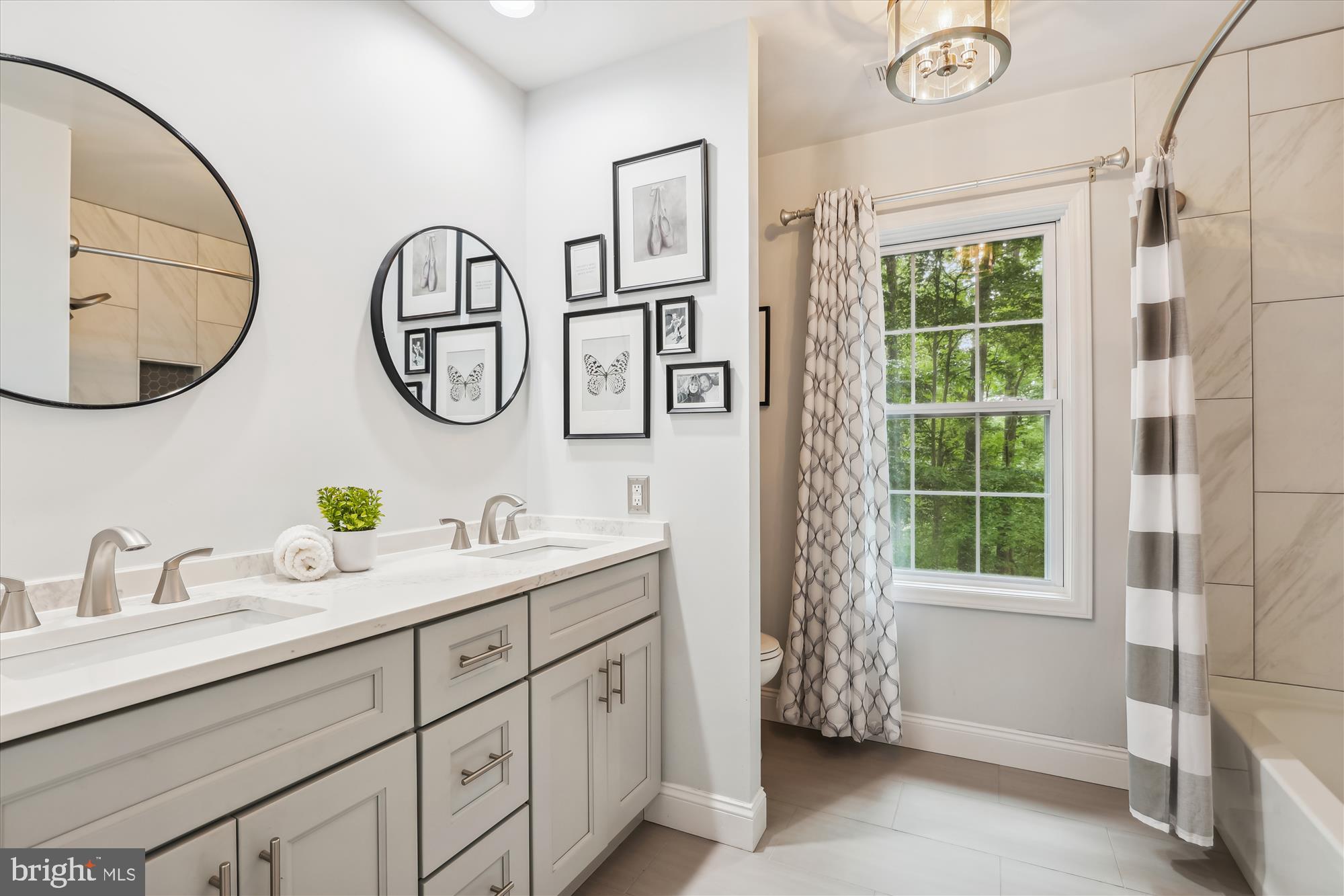 15895 Northgate Drive Dumfries, VA 22025 - Photo 25 of 39 Dual sinks in the updated hall bath