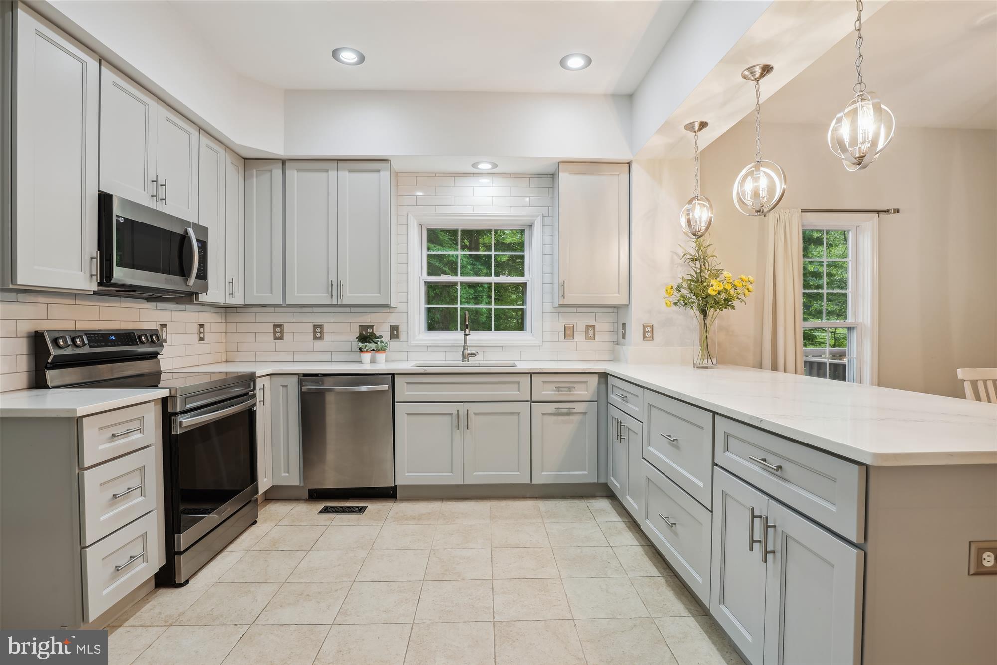 15895 Northgate Drive Dumfries, VA 22025 - Photo 7 of 39 Gorgeous kitchen