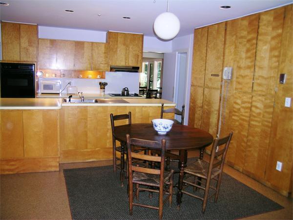 121 Old Concord Road Lincoln, MA 01773 - Photo 4 of 17 Gallery Image 4