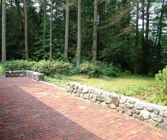 121 Old Concord Road Lincoln, MA 01773 - Photo 8 of 17 Gallery Image 8