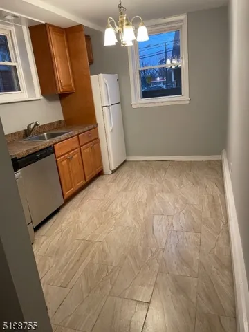 $1,900 | 357 Franklin Street, Unit 8, Bloomfield, NJ 07003