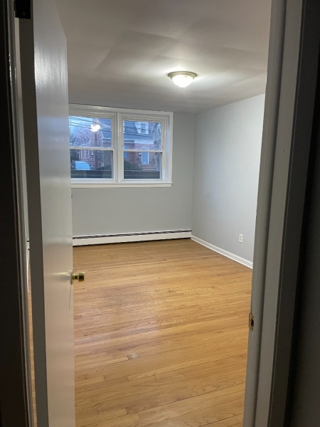 357 Franklin Street, Unit 8 Bloomfield, NJ 07003 - Photo 4 of 5 a view of an empty room