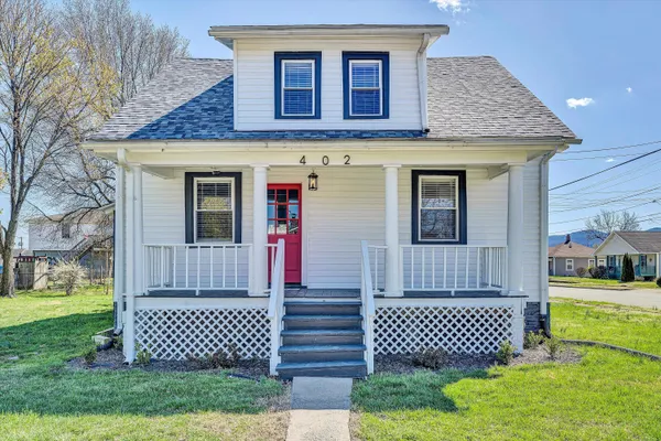 $2,100 | 402 7th Street, Salem, VA 24153