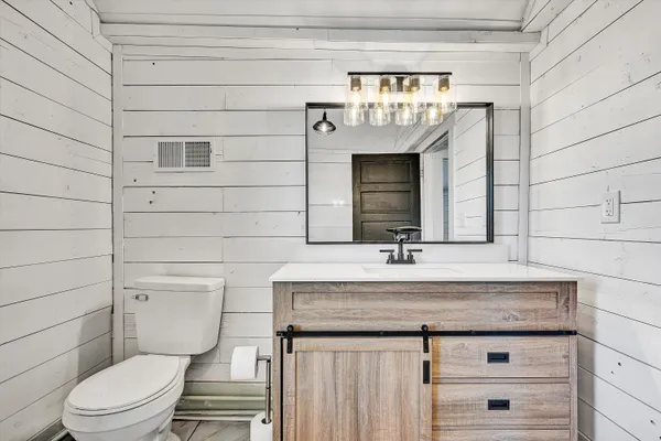 $2,100 | 402 7th Street, Salem, VA 24153