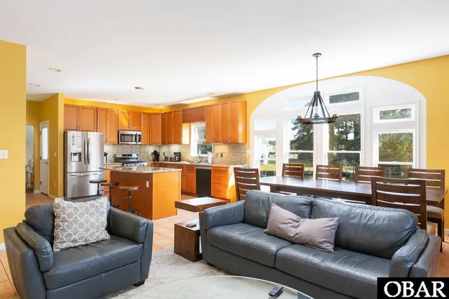 $1,100,000 | 104 Inlet Court, Kill Devil Hills, NC 27948