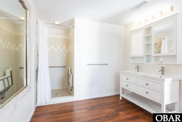 $1,100,000 | 104 Inlet Court, Kill Devil Hills, NC 27948