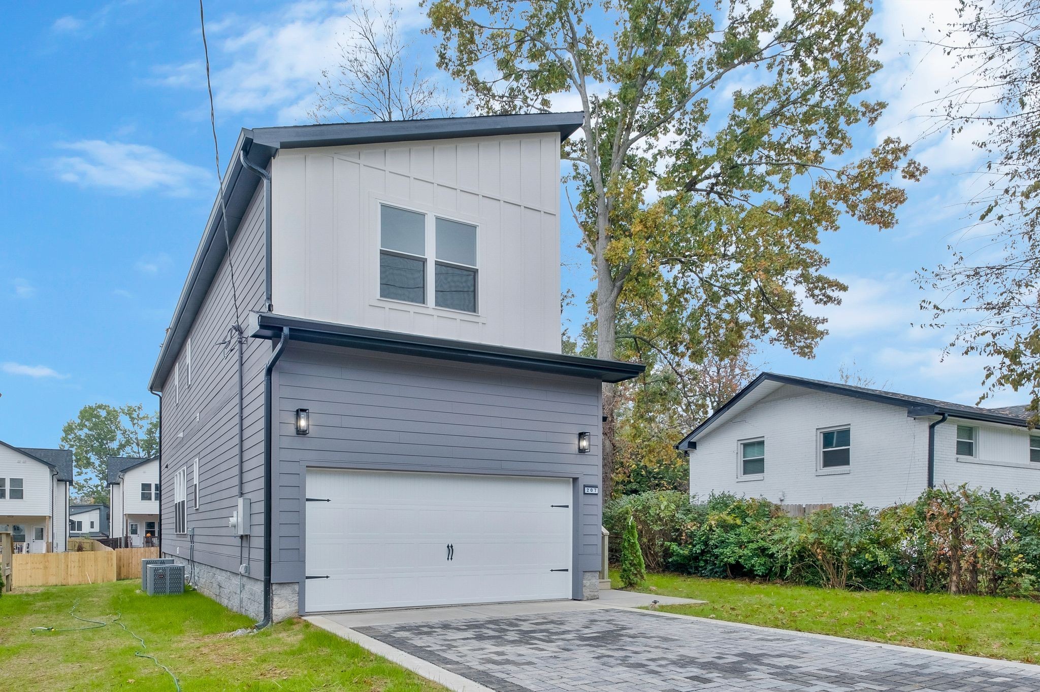 207 Paragon Mills Road Nashville, TN 37211 - Photo 2 of 32