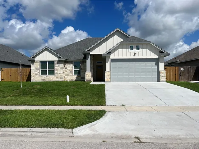 $2,400 | 3513 Pineda Street, Corpus Christi, TX 78414