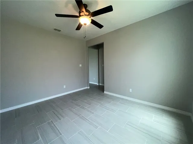 $2,400 | 3513 Pineda Street, Corpus Christi, TX 78414