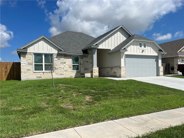 $2,400 | 3513 Pineda Street, Corpus Christi, TX 78414