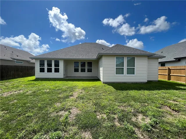 $2,400 | 3513 Pineda Street, Corpus Christi, TX 78414