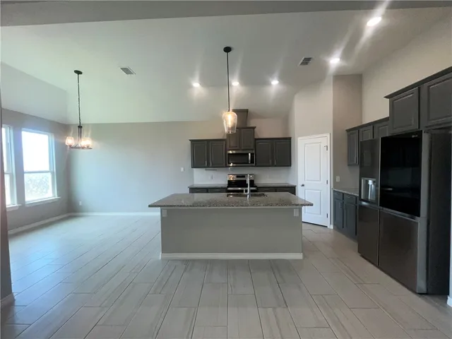 $2,400 | 3513 Pineda Street, Corpus Christi, TX 78414