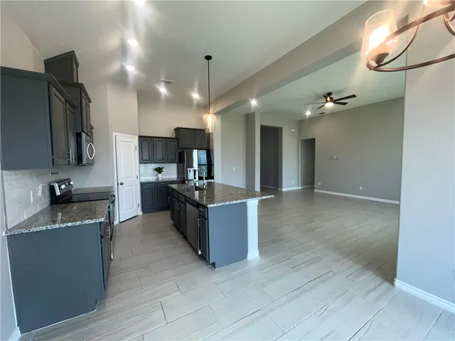 $2,400 | 3513 Pineda Street, Corpus Christi, TX 78414