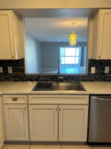 $2,700 | 5951 Regal Glen Drive, Unit 105, Boynton Beach, FL 33437