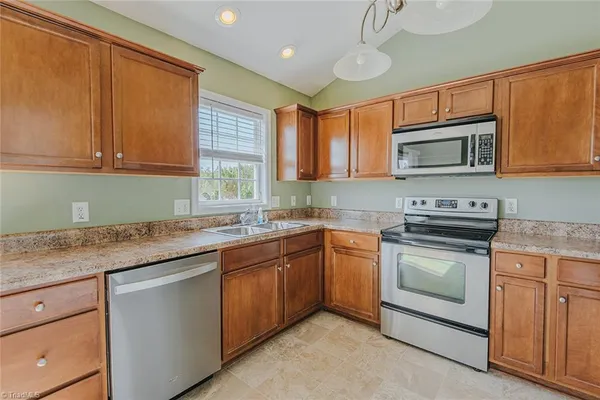 $272,000 | 220 Thad Drive, Haw River, NC 27258